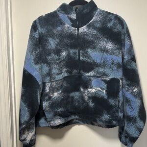 Nike Therma-Fit Blue and White Pullover size large